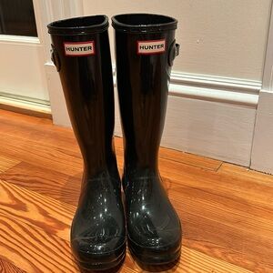 Women’s Hunter Original Tall Rain Boots - size 5